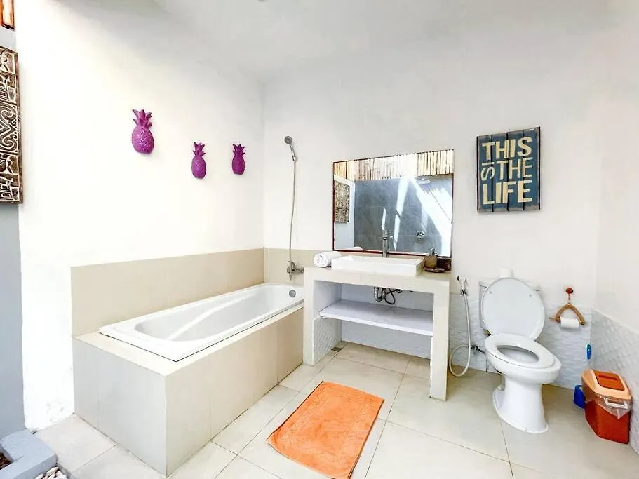 Villa Tepi Pantai Seminyak