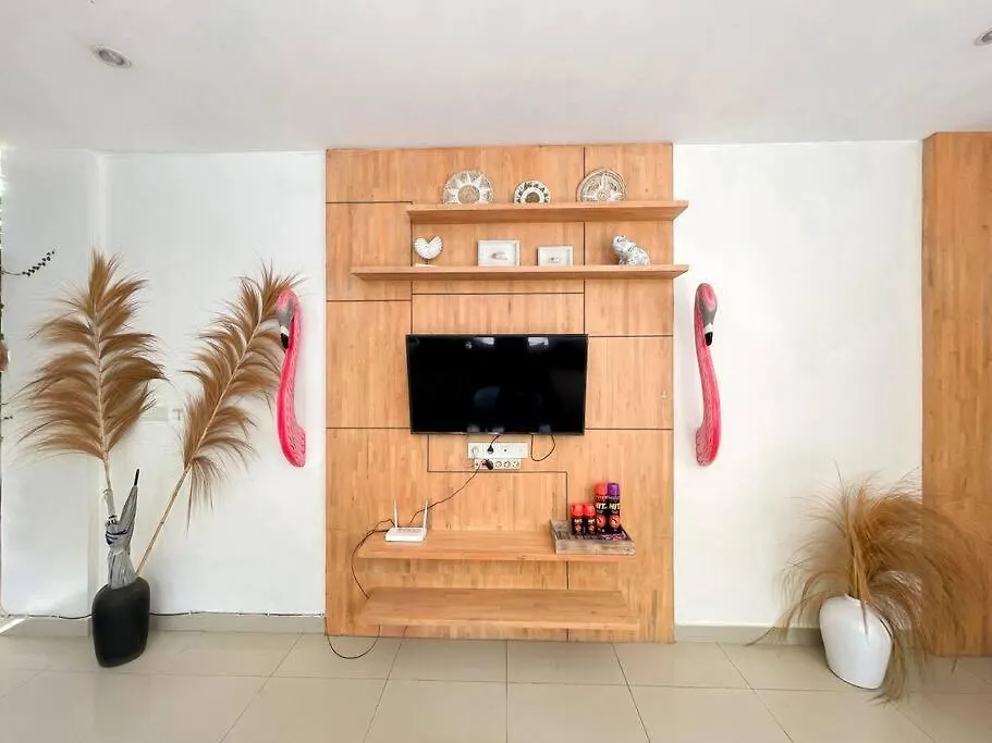 Villa Tepi Pantai Seminyak