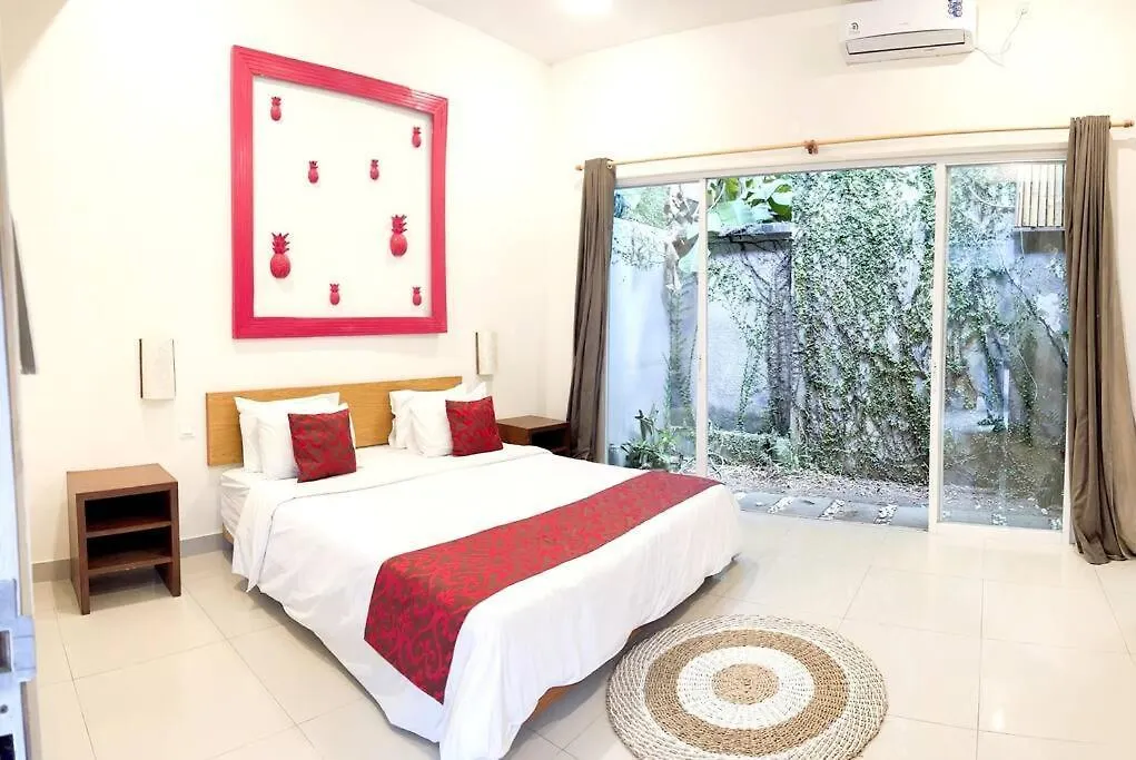 Villa Tepi Pantai Seminyak